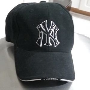 New York Yankees Black glitter cap